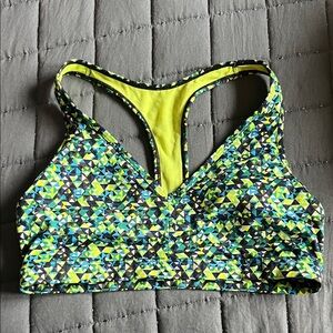 Victoria’s Secret Sport VSX Geometric Patterned Sports Bra - Size M